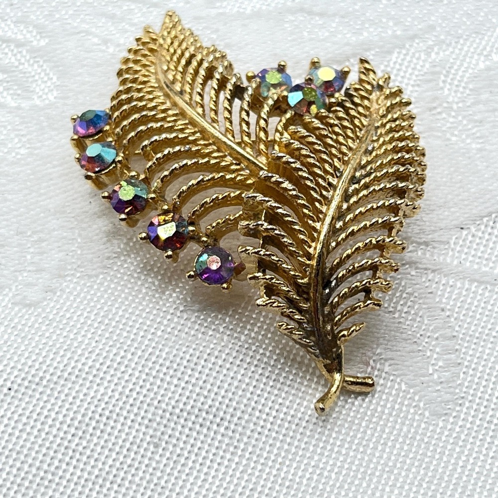 Vintage LISNER Aurora Borealis AB Rhinestone Leaf Brooch